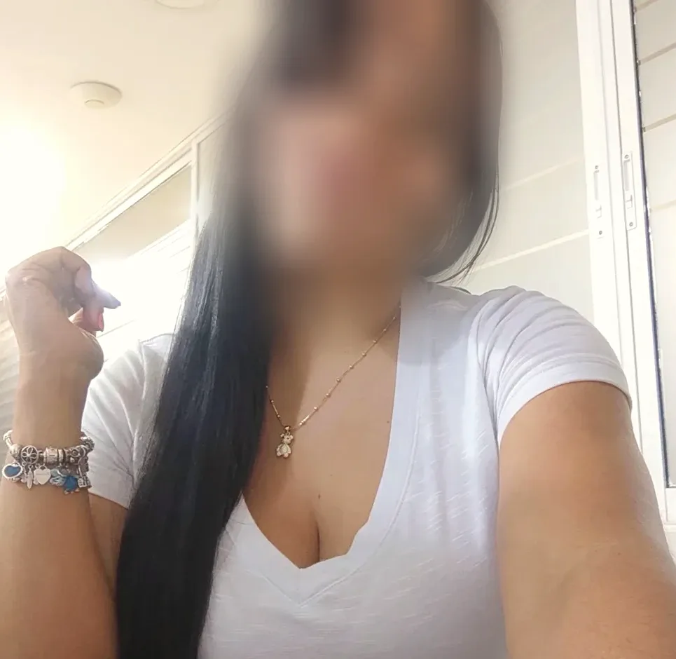 Celina, 35