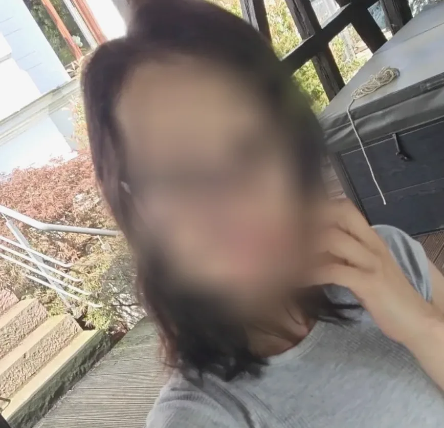 Lilly, 26