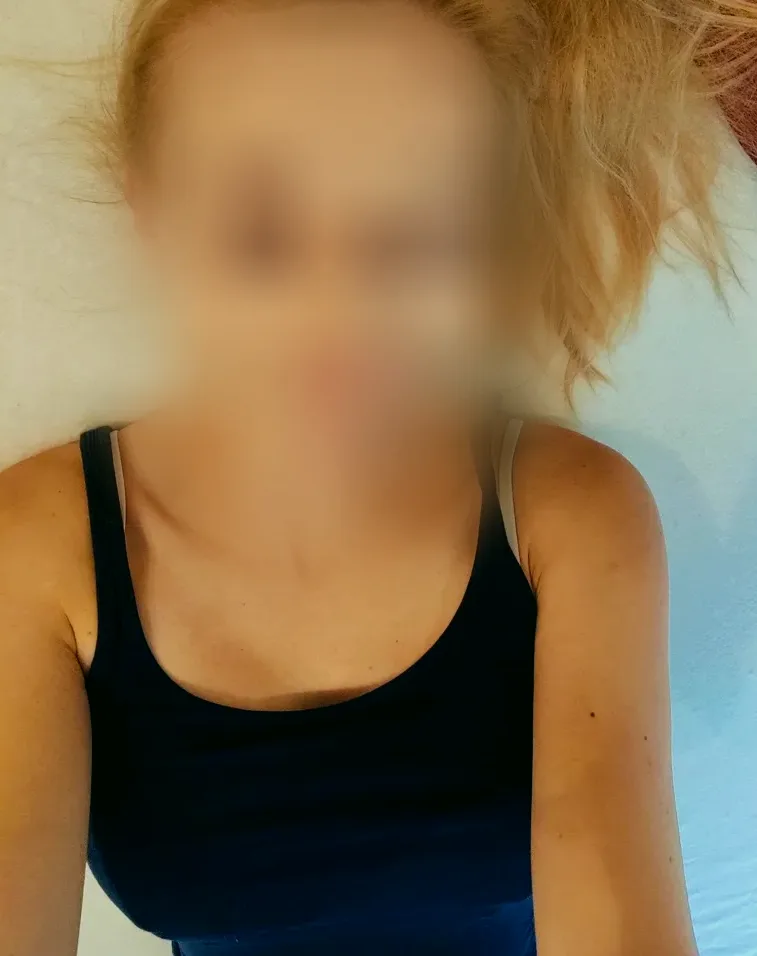 Lotta, 28