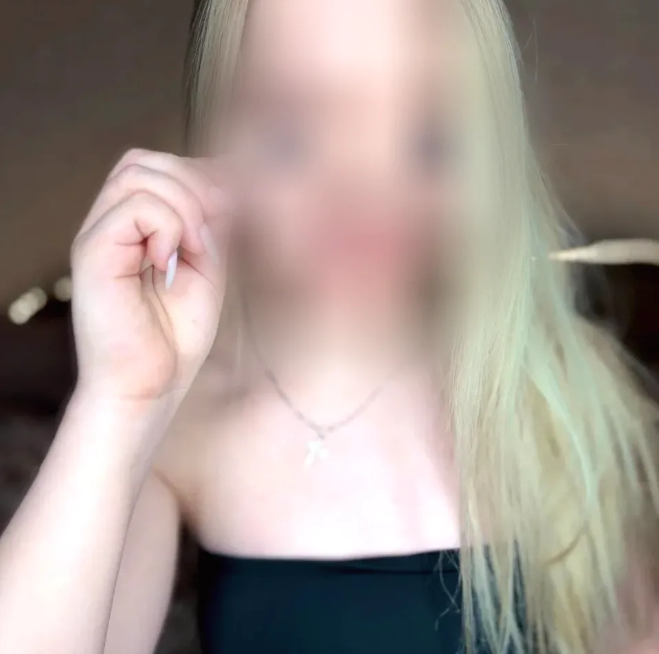 Luisa, 21
